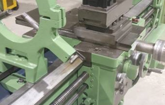 Tornio parallelo EOLO 330 x 3000 p.b.75 mm USATO